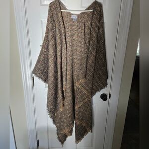 Catherines Shawl "one size fits all"